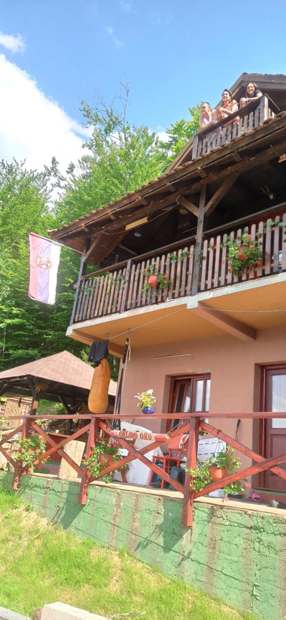 Apartman Orlovo Oko Mandici Zewnętrze zdjęcie